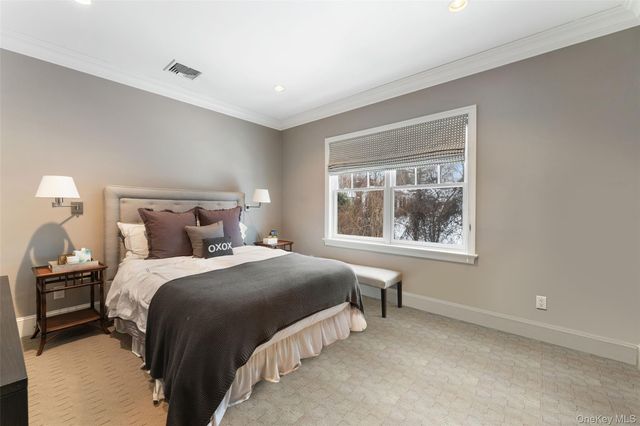 35 Eton Road, Scarsdale, NY 10583