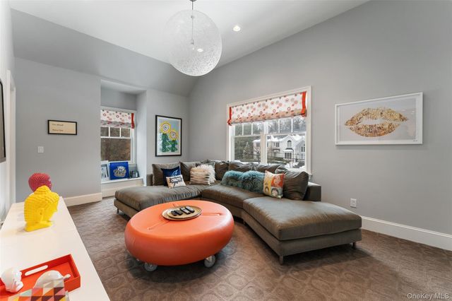 35 Eton Road, Scarsdale, NY 10583