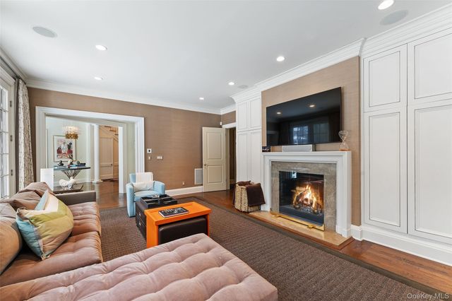 35 Eton Road, Scarsdale, NY 10583