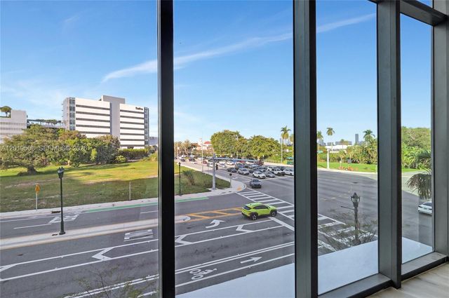 21290 Biscayne 205 205, Aventura, FL 33180