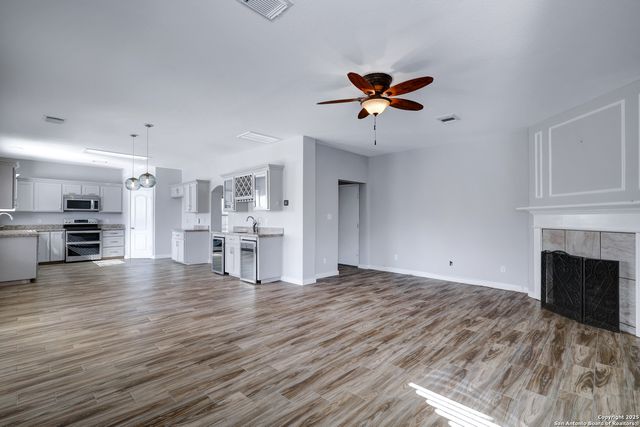 15042 Stonetower, San Antonio, TX 78248