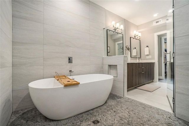 1099 North NE Avenue 14, Atlanta, GA 30307