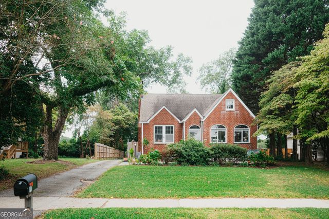 195 W Hightower Trail, Social Circle, GA 30025