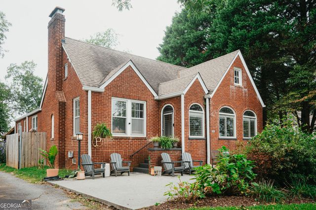 195 W Hightower Trail, Social Circle, GA 30025