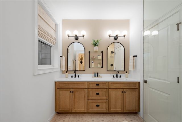 423 Magnolia Dr, Peters Twp, PA 15367