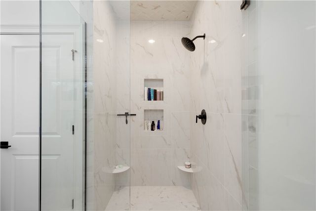 423 Magnolia Dr, Peters Twp, PA 15367