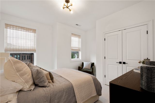 423 Magnolia Dr, Peters Twp, PA 15367