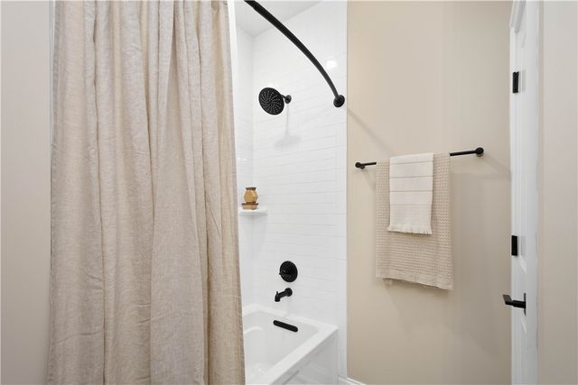 423 Magnolia Dr, Peters Twp, PA 15367