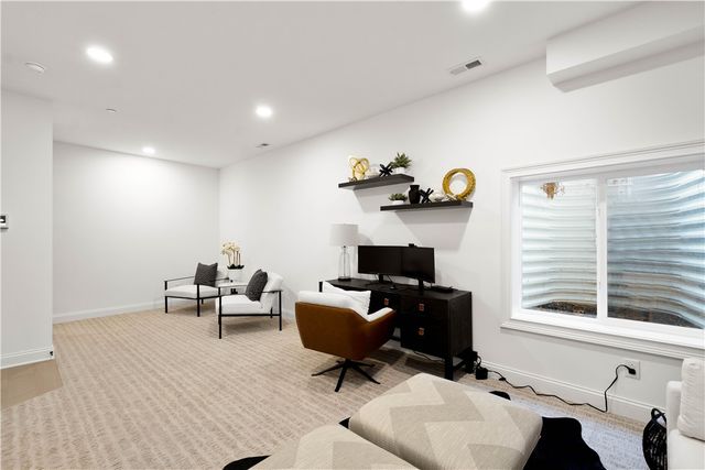 423 Magnolia Dr, Peters Twp, PA 15367