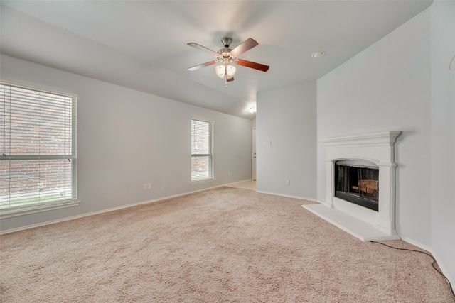 8829 Deadwood Lane, Aubrey, TX 76227
