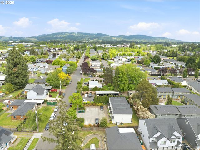 1552 E 3RD St, Newberg, OR 97132