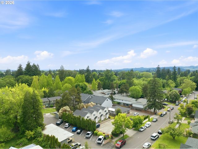 1552 E 3RD St, Newberg, OR 97132
