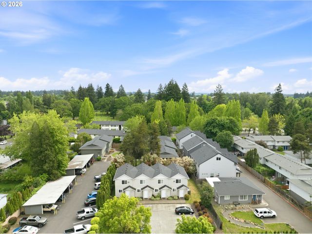 1552 E 3RD St, Newberg, OR 97132