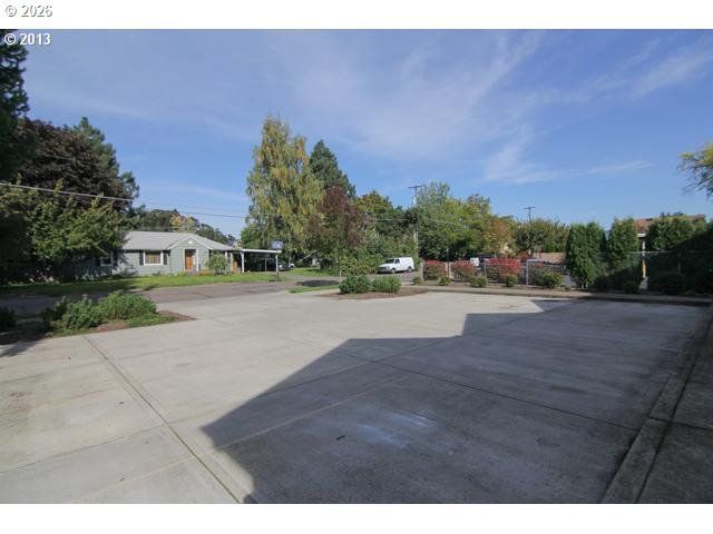 1552 E 3RD St, Newberg, OR 97132