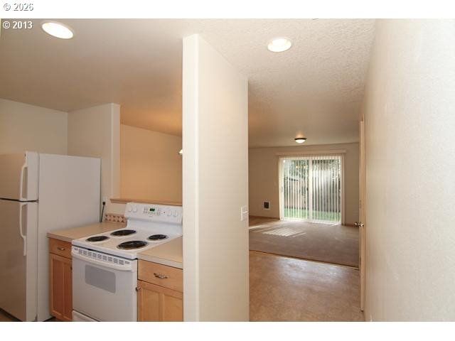 1552 E 3RD St, Newberg, OR 97132