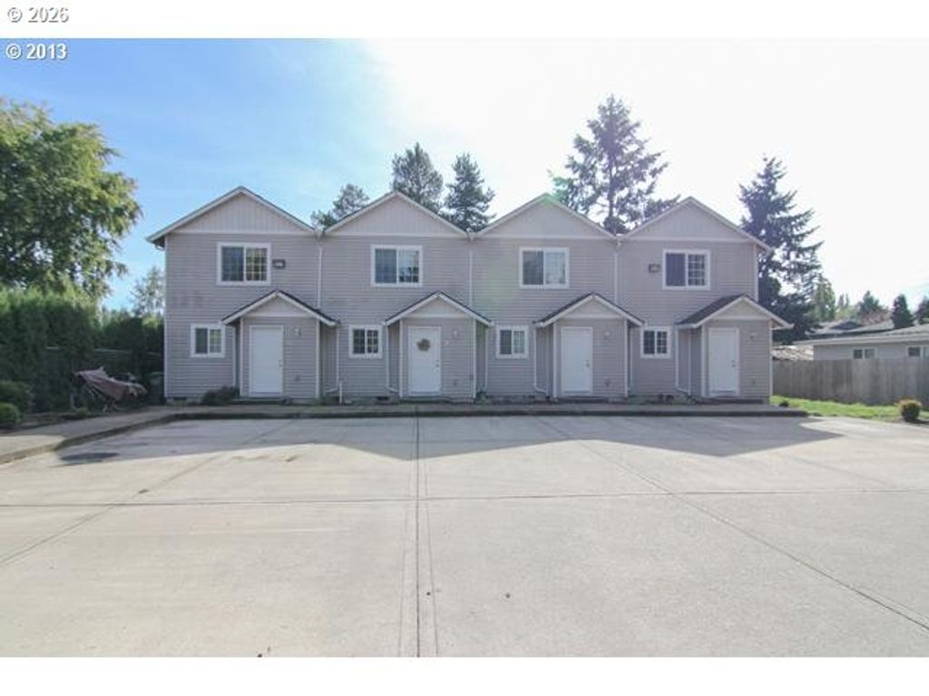 1552 E 3RD St, Newberg, OR 97132