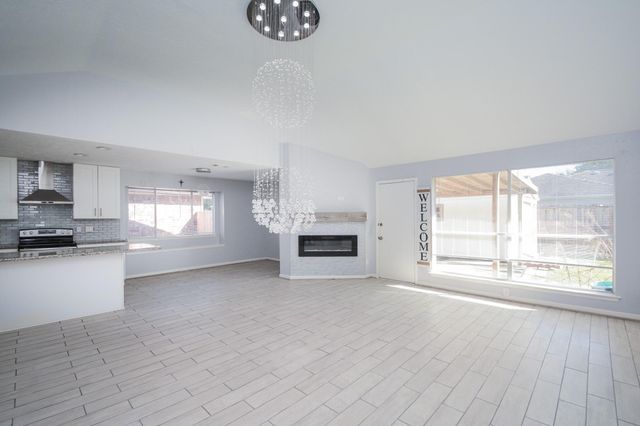 2308 Gunston Ct, Sugar Land, TX 77479