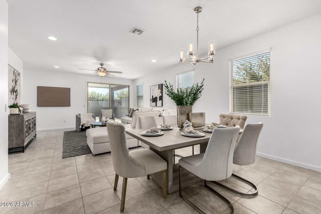 Image 11 of property listing at 12655 W COUNTRY CLUB Trail, Sun City West, AZ 85375