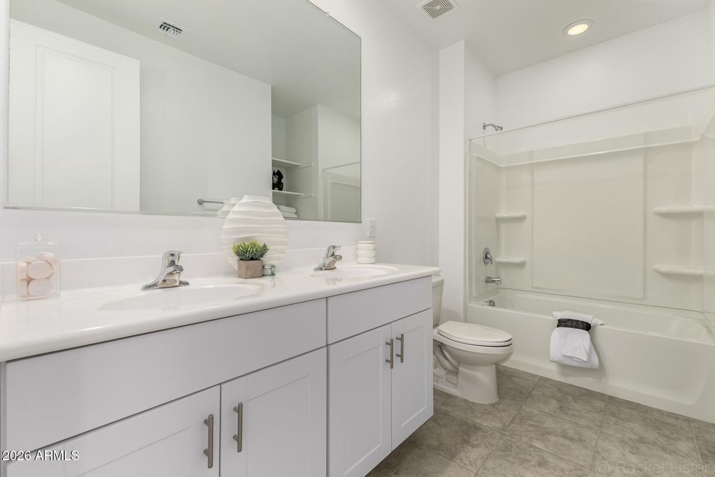 Image 32 of property listing at 12655 W COUNTRY CLUB Trail, Sun City West, AZ 85375