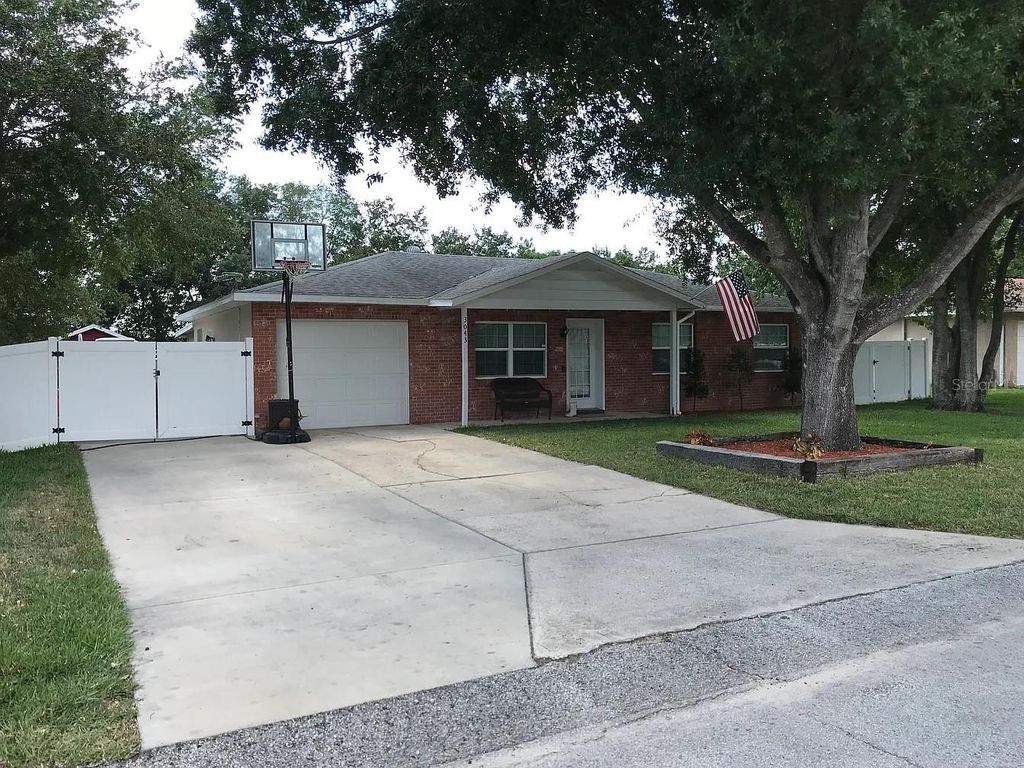 3043 LANTANA CIRCLE, Auburndale, FL 33823