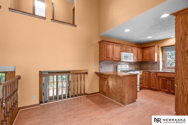 8924 N 83rd Avenue, Omaha, NE 68122