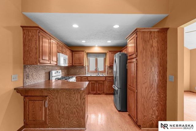 8924 N 83rd Avenue, Omaha, NE 68122