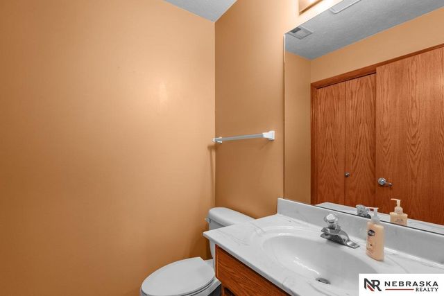 8924 N 83rd Avenue, Omaha, NE 68122