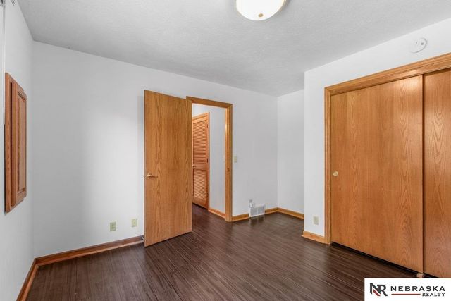 8924 N 83rd Avenue, Omaha, NE 68122
