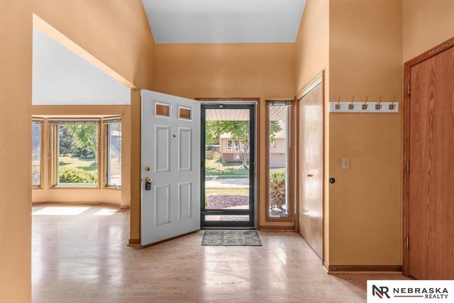 8924 N 83rd Avenue, Omaha, NE 68122