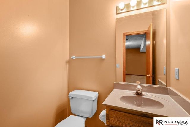 8924 N 83rd Avenue, Omaha, NE 68122