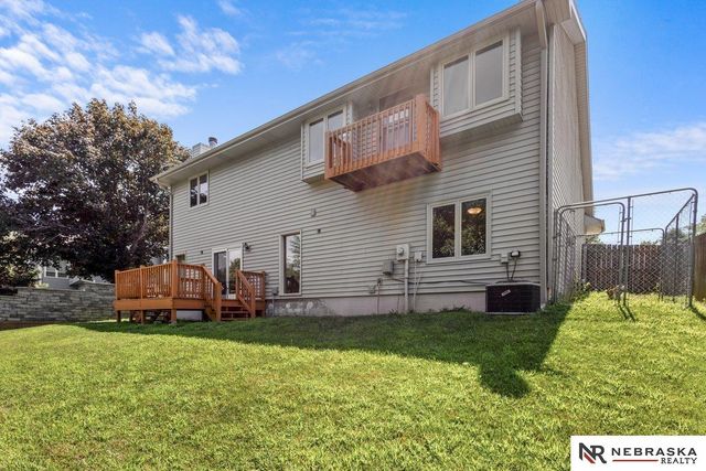 8924 N 83rd Avenue, Omaha, NE 68122