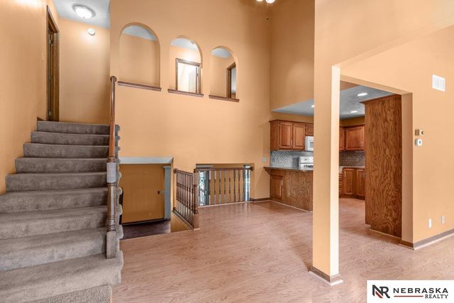 8924 N 83rd Avenue, Omaha, NE 68122