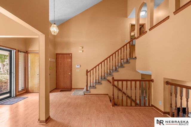 8924 N 83rd Avenue, Omaha, NE 68122
