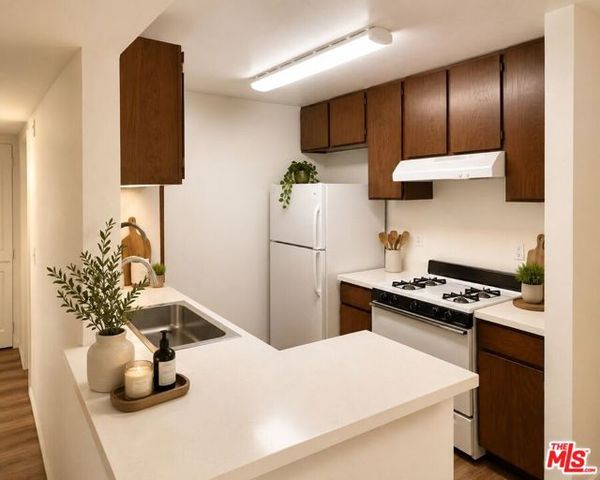 4018 Camero Avenue, Los Angeles, CA 90027