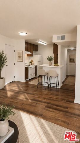 4018 Camero Avenue, Los Angeles, CA 90027