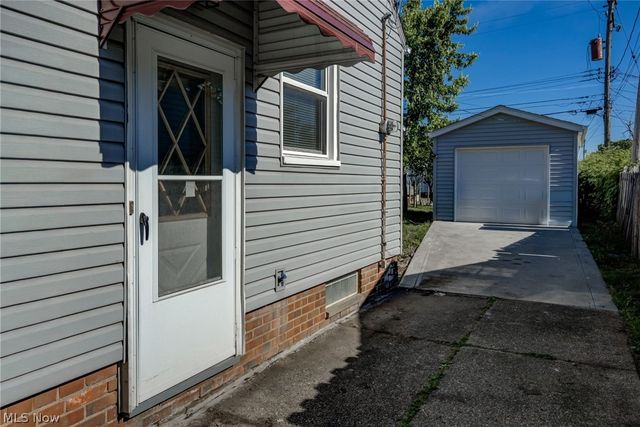 5410 Renwood Drive, Parma, OH 44129