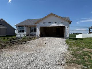 608 Eisenhower Boulevard, Troy, IL 62294