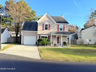 6701 Kestral Drive, Wilmington, NC 28409