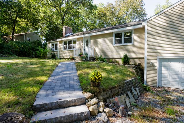 239-A Rockledge Road, Lyme, CT 06371