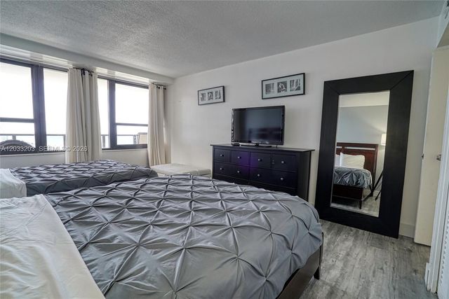 5225 Collins Ave 1204, Miami Beach, FL 33140