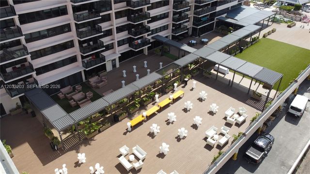 5225 Collins Ave 1204, Miami Beach, FL 33140