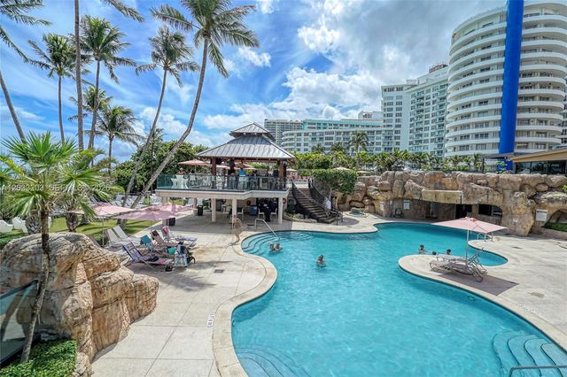 5225 Collins Ave 1204, Miami Beach, FL 33140