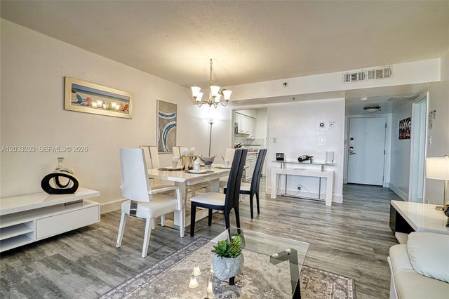 5225 Collins Ave 1204, Miami Beach, FL 33140