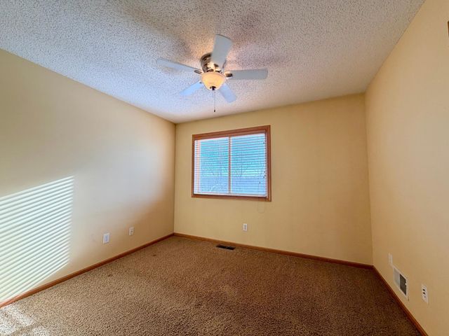 4963 Emmit Drive N 1, Hugo, MN 55038