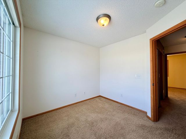 4963 Emmit Drive N 1, Hugo, MN 55038