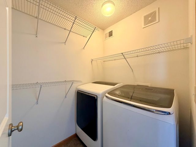 4963 Emmit Drive N 1, Hugo, MN 55038