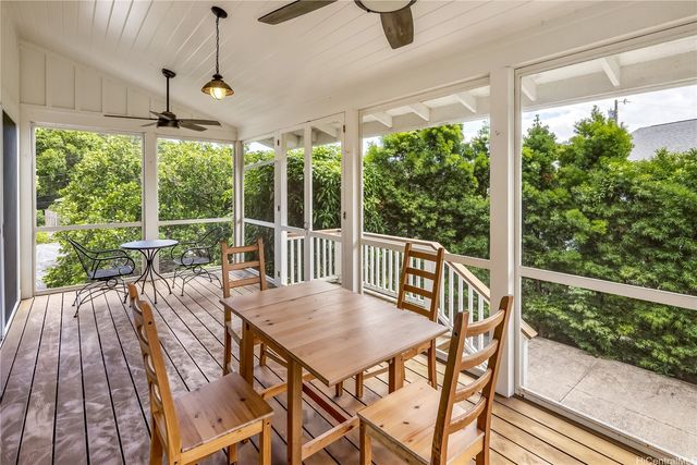 2463 Kekuanoni Street, Honolulu, HI 96813