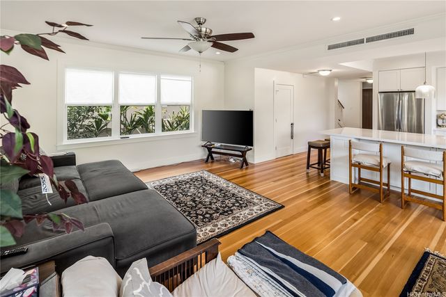 2463 Kekuanoni Street, Honolulu, HI 96813