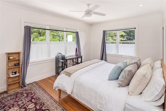 2463 Kekuanoni Street, Honolulu, HI 96813
