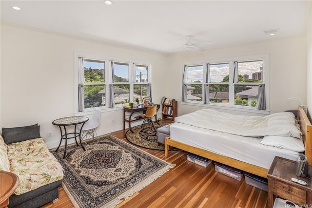 2463 Kekuanoni Street, Honolulu, HI 96813